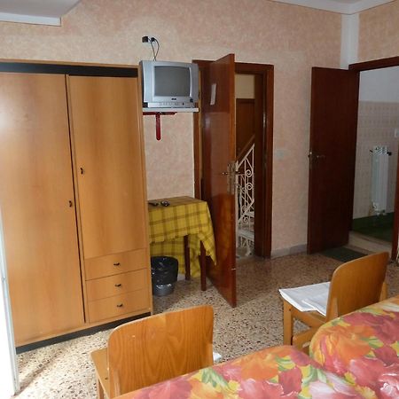 Hotel Bolognese Foligno Dış mekan fotoğraf